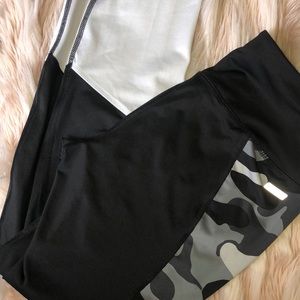 DANSKIN Cammo Leggings